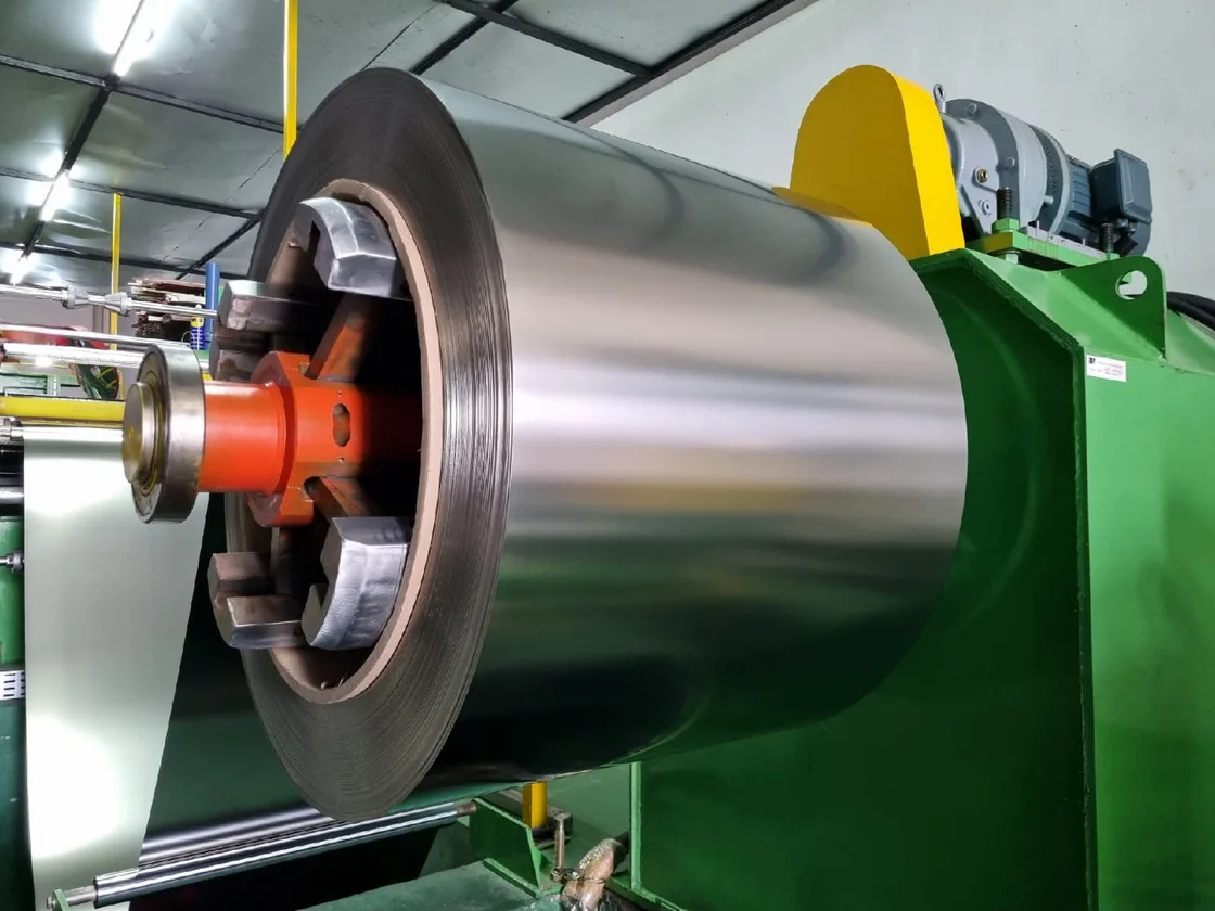 Coil stainless steel di lini slitting IBF